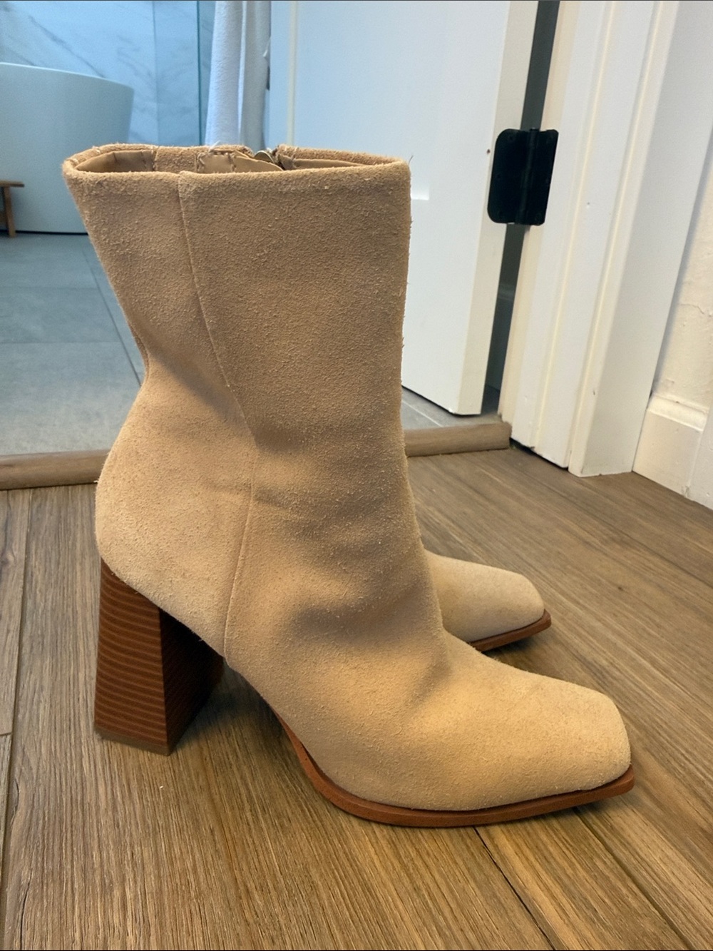 Sam Edelman suede Yvette Block Heeled boot
In Sesame - Picture 2 of 5